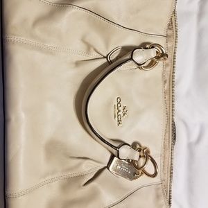 Coach small shoulder bag FREE GIFT